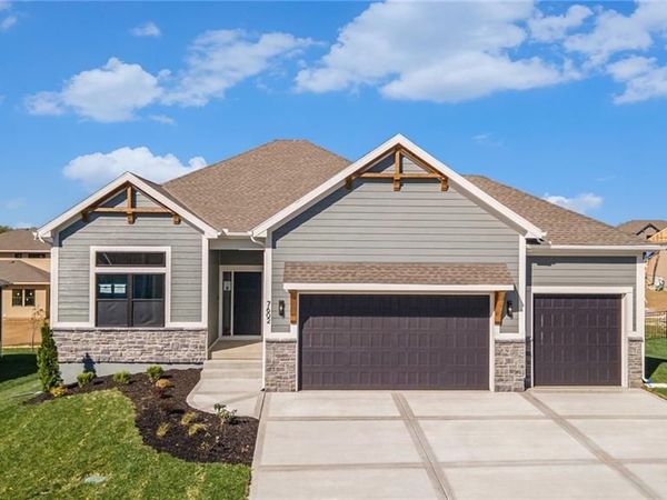 7602 NE 103rd Street, Kansas City, MO 64157