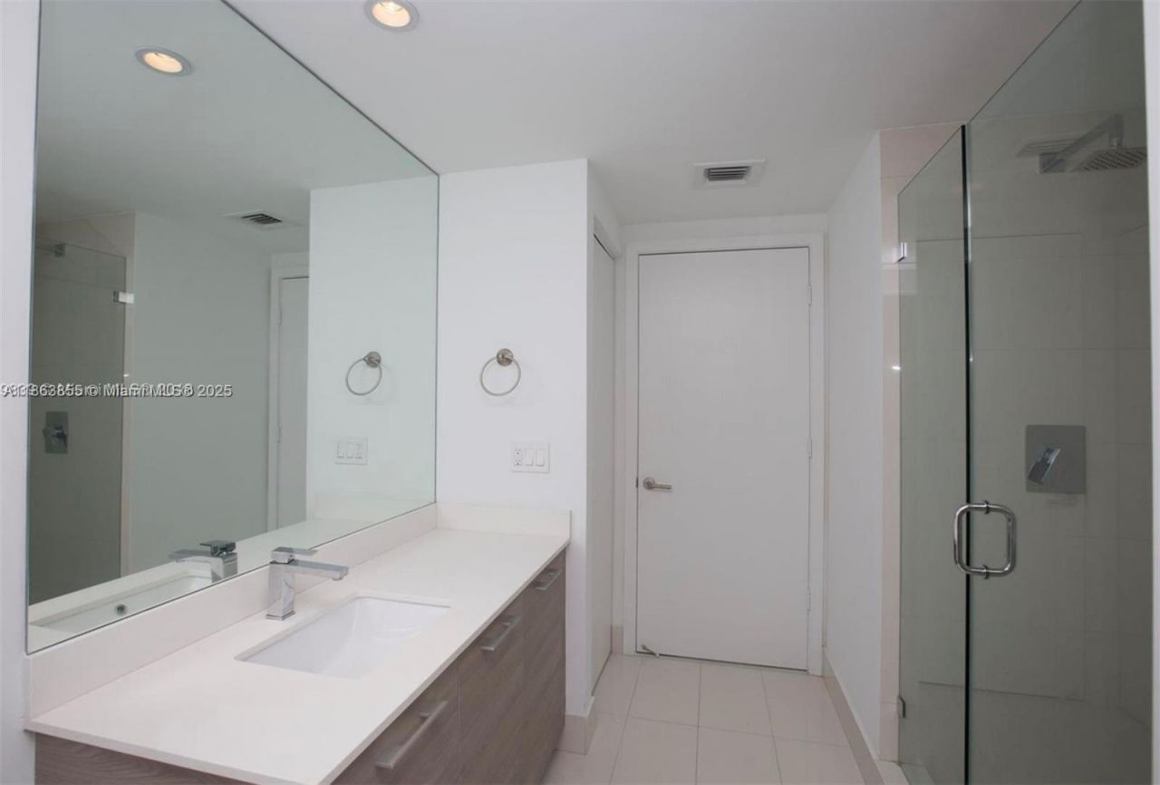 1300 S Miami Ave, Unit 1602, Miami, FL 33130 Photo