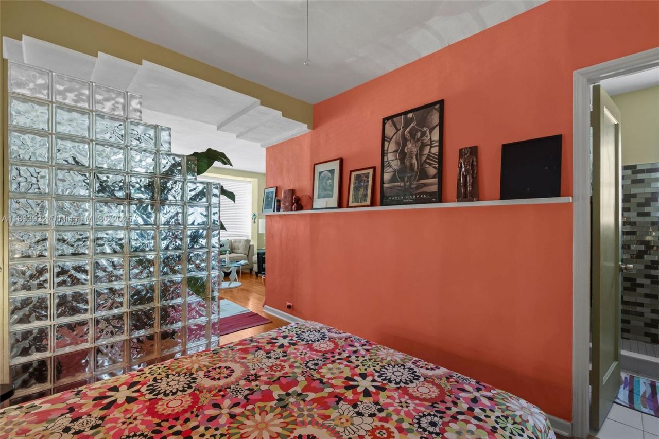 1525 Meridian Ave, Unit 202, Miami Beach, FL 33139 Photo