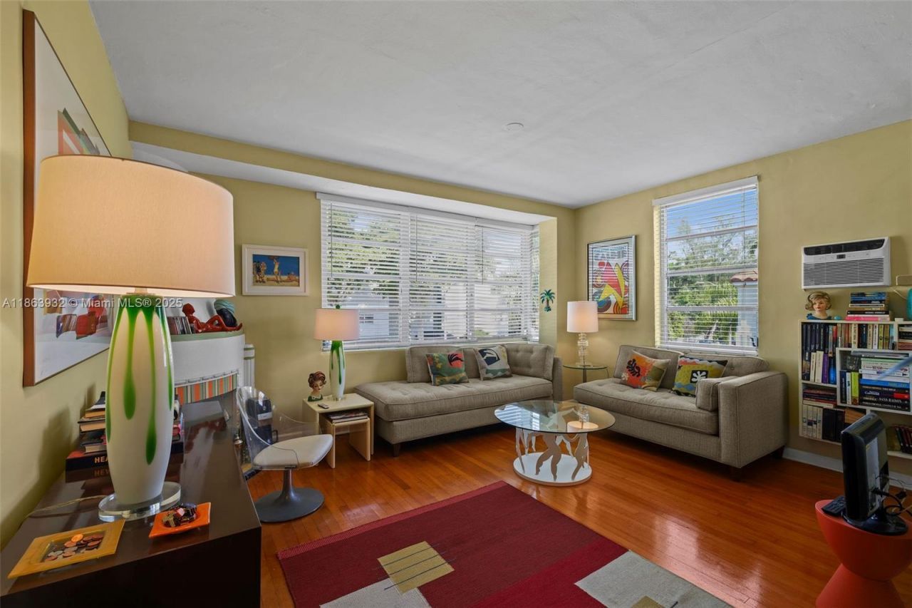 1525 Meridian Ave, Unit 202, Miami Beach, FL 33139 Photo