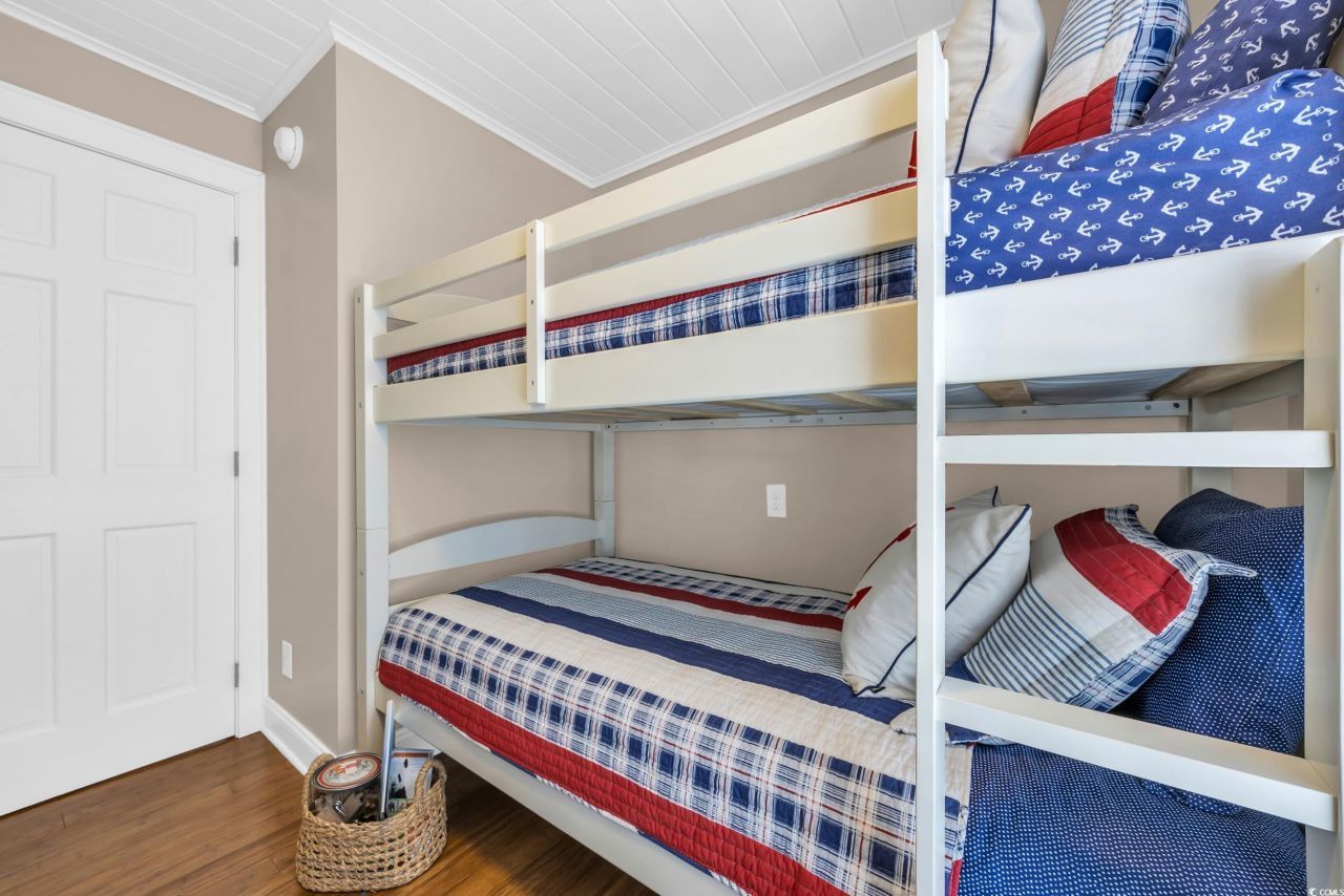 1612 Edge Dr. Photo 18