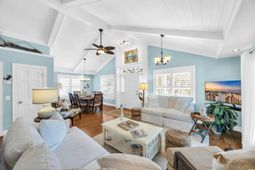 1612 Edge Dr. photo 4