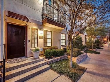 1008 Pavillion Street, Dallas, TX 75204