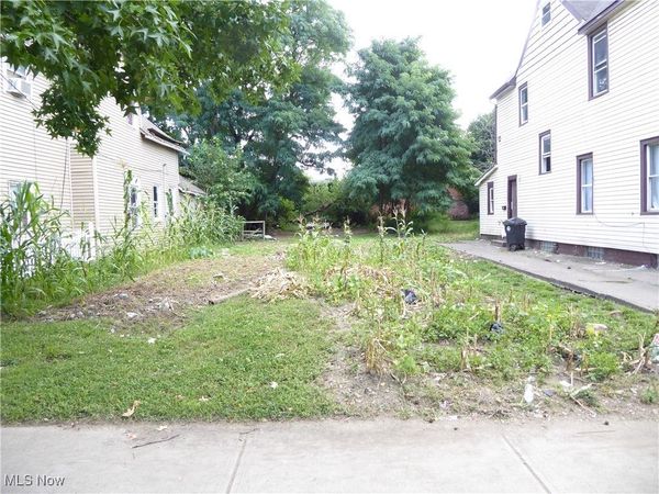 6707 Colgate Avenue, Cleveland, OH 44102