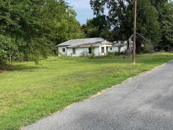 506 N Carolina Street, Crossett, AR 71635