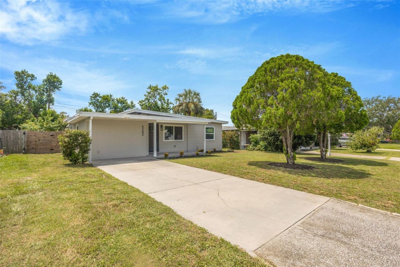 5242 45th Avenue N, Saint Petersburg, FL 33709 Main Photo