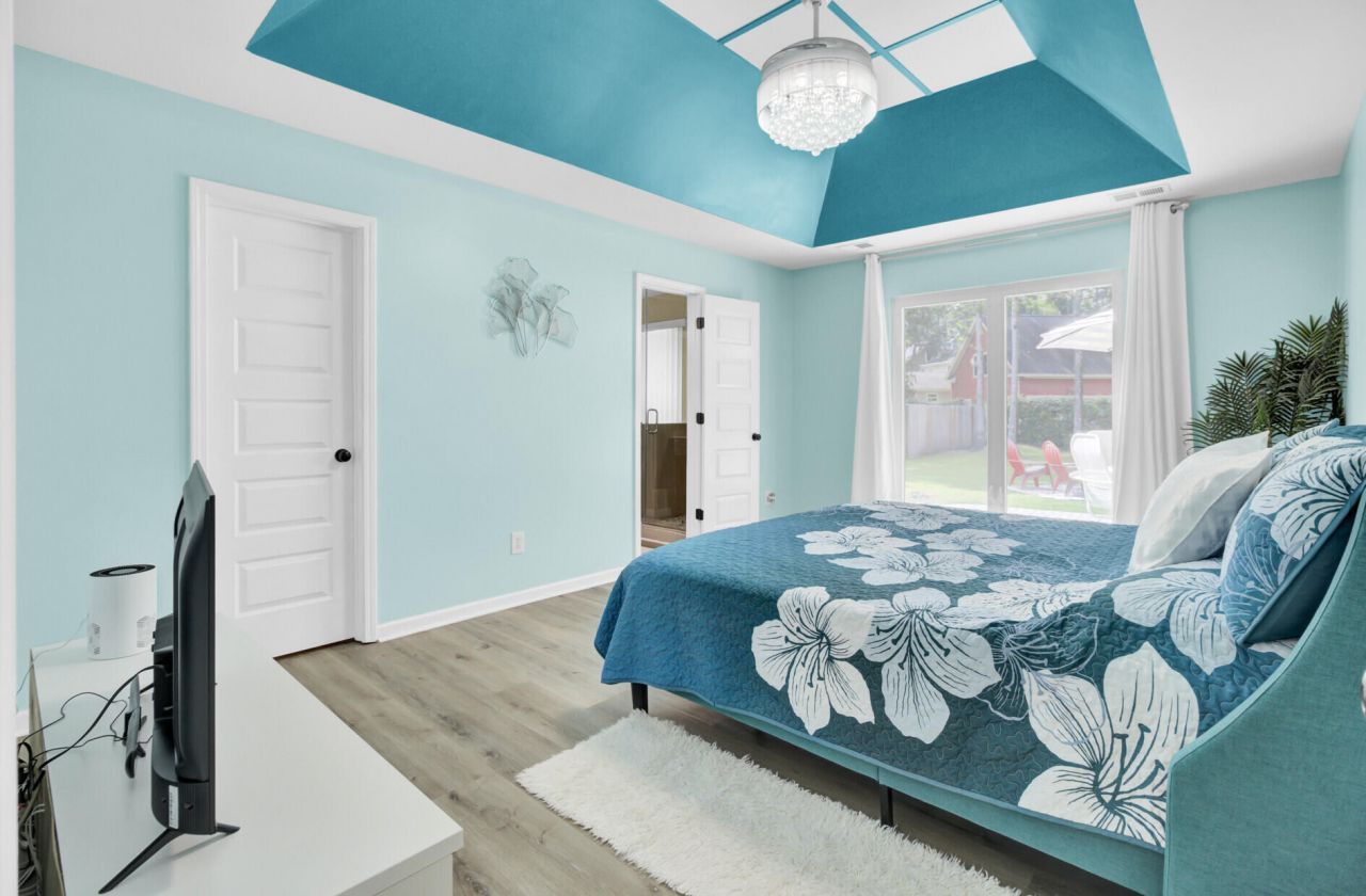 8607 Kennestone Lane Photo 13