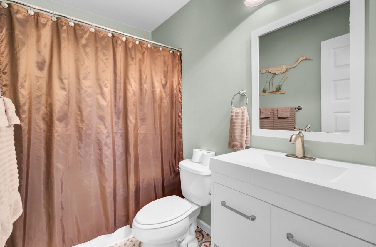 8607 Kennestone Lane Photo 17