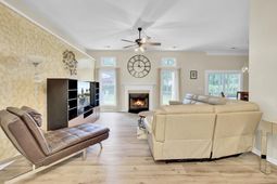 8607 Kennestone Lane photo 4