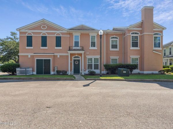 2252 Beach Drive, Gulfport, MS 39507