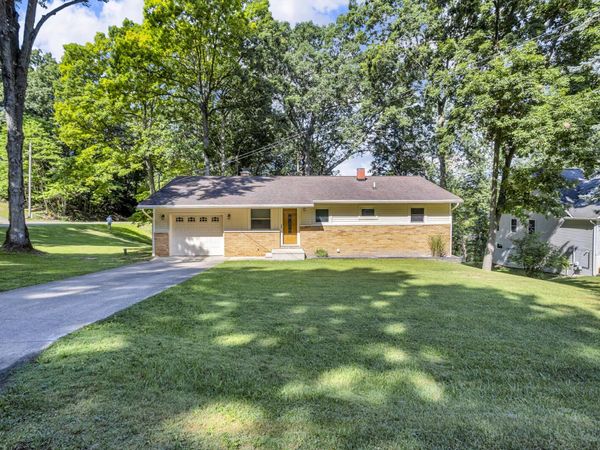 100 Southwood Drive, Jerome, MI 49249