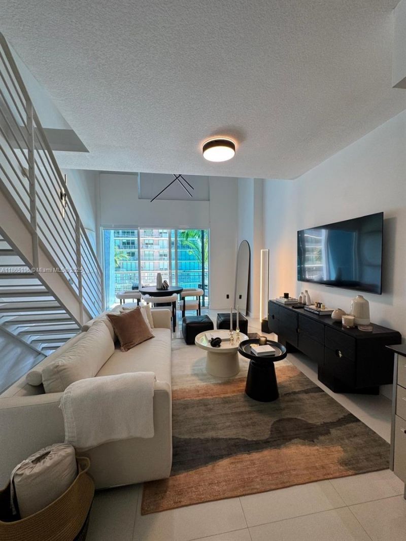 60 SW 13th St, Unit 1406, Miami, FL 33130 Photo