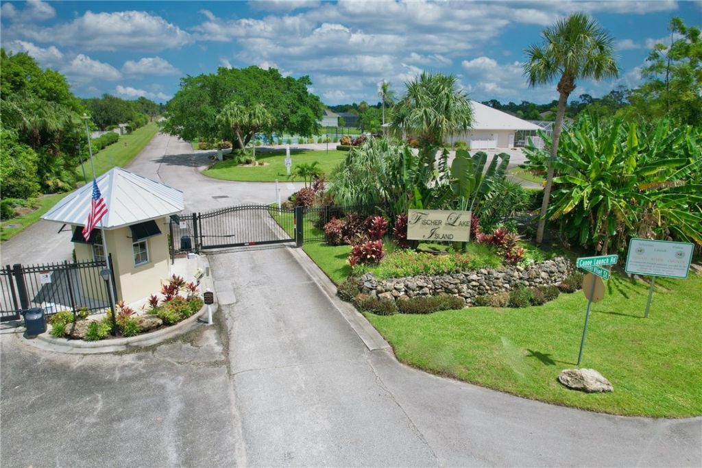 1579 Eagles Circle, Sebastian, FL 32958 Photo