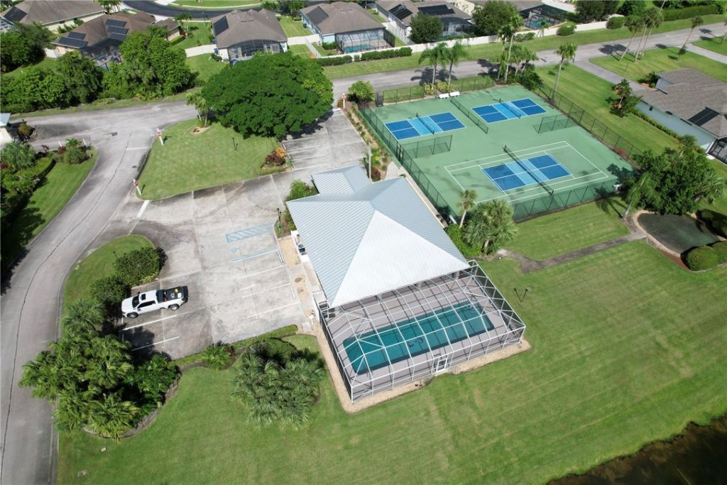 1579 Eagles Circle, Sebastian, FL 32958 Photo