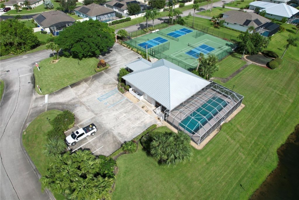 1579 Eagles Circle, Sebastian, FL 32958 Photo