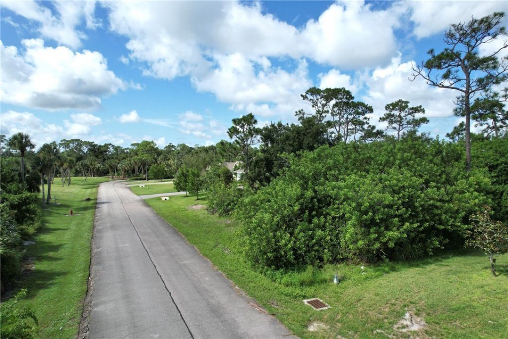 1579 Eagles Circle, Sebastian, FL 32958 Photo