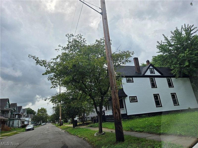 1344 E 93rd Street, Cleveland, OH 44106 Photo 2