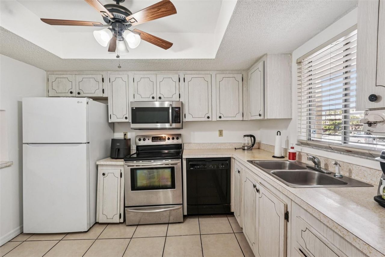 3606 Lake Bayshore Drive, Unit K224, Bradenton, FL 34205 Photo