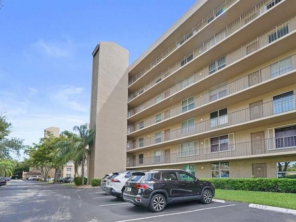 4550 NW 18th Avenue, Unit 301, Deerfield Beach, FL 33064