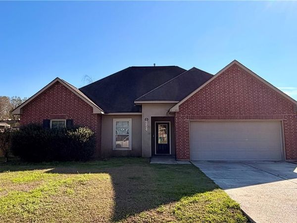 21206 BEAU CHATEAU Boulevard, Ponchatoula, LA 70454