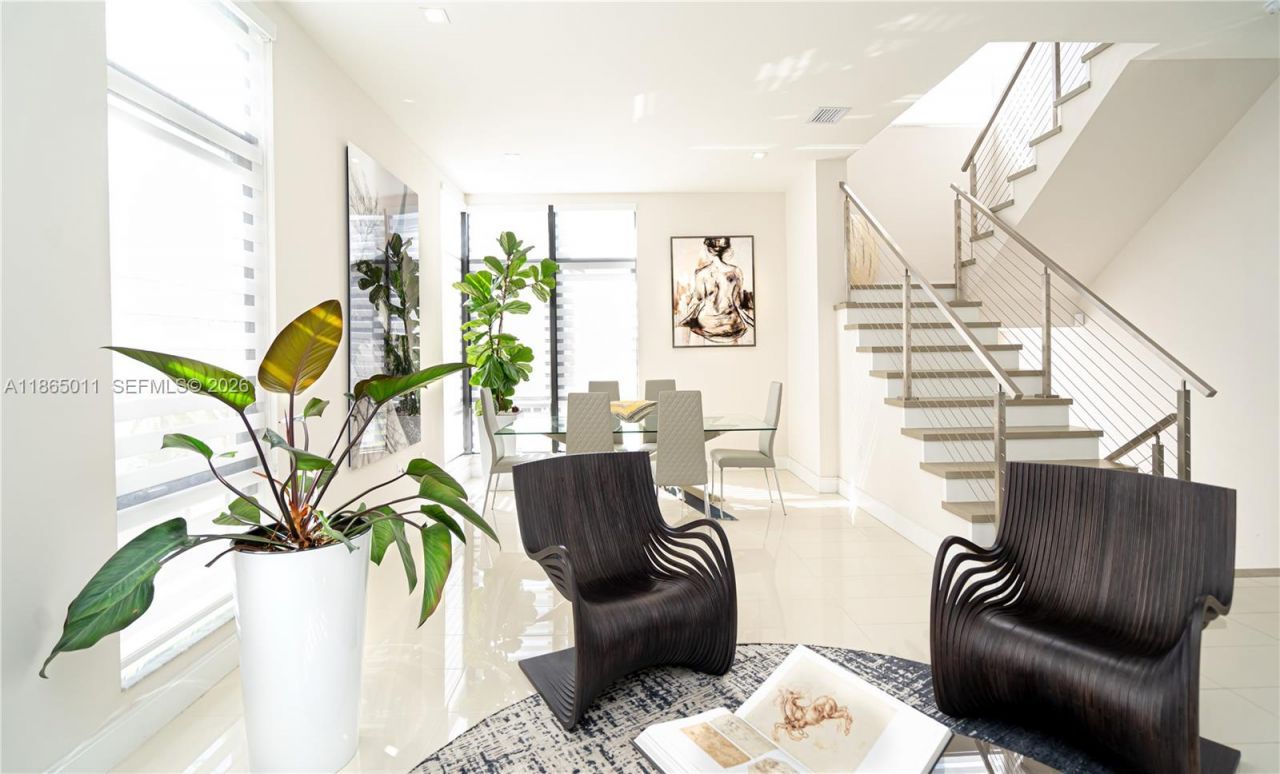 8263 NW 47th Ter, Doral, FL 33166 Photo