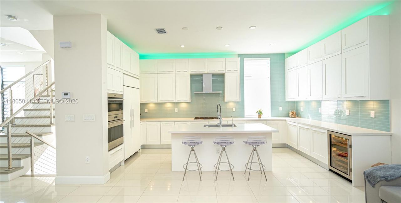 8263 NW 47th Ter, Doral, FL 33166 Photo