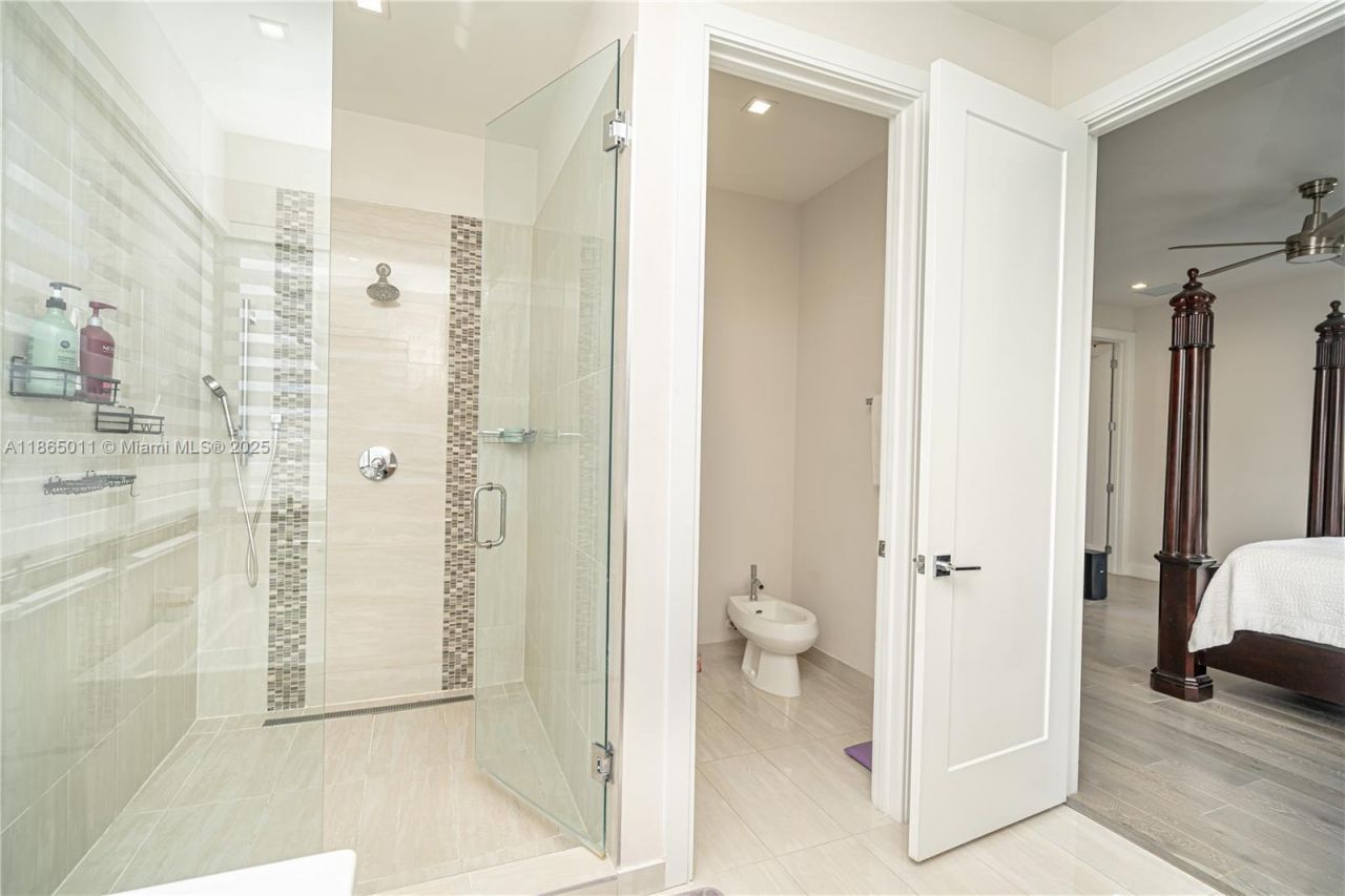 8263 NW 47th Ter, Doral, FL 33166 Photo