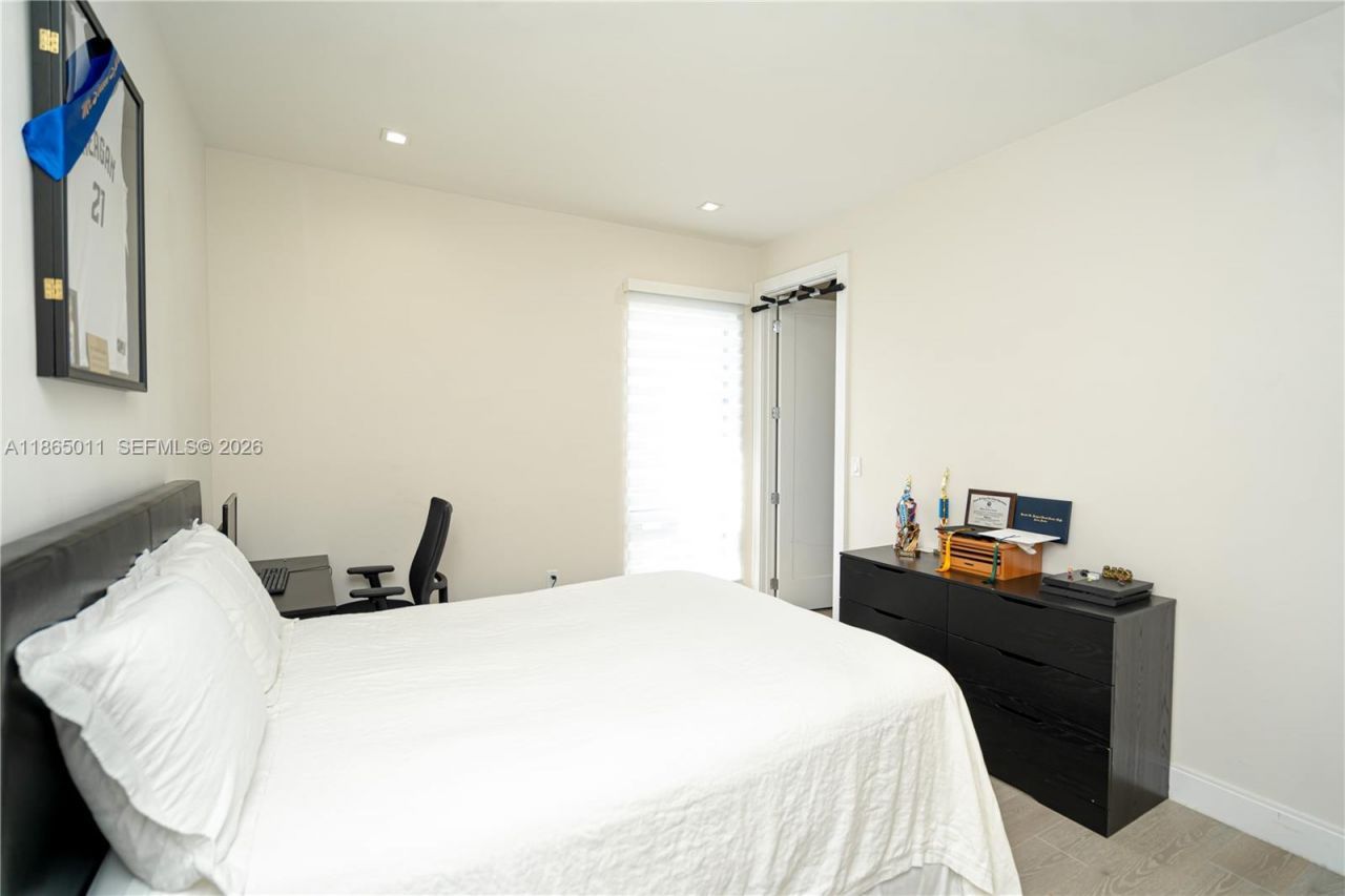 8263 NW 47th Ter, Doral, FL 33166 Photo