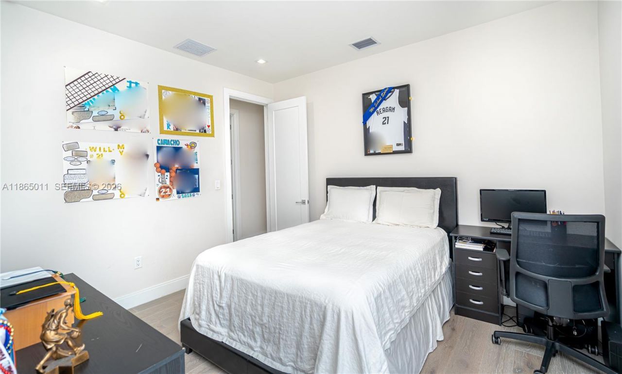 8263 NW 47th Ter, Doral, FL 33166 Photo