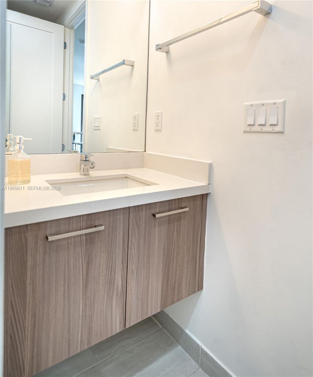 8263 NW 47th Ter, Doral, FL 33166 Photo