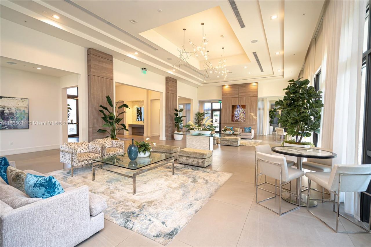 8263 NW 47th Ter, Doral, FL 33166 Photo