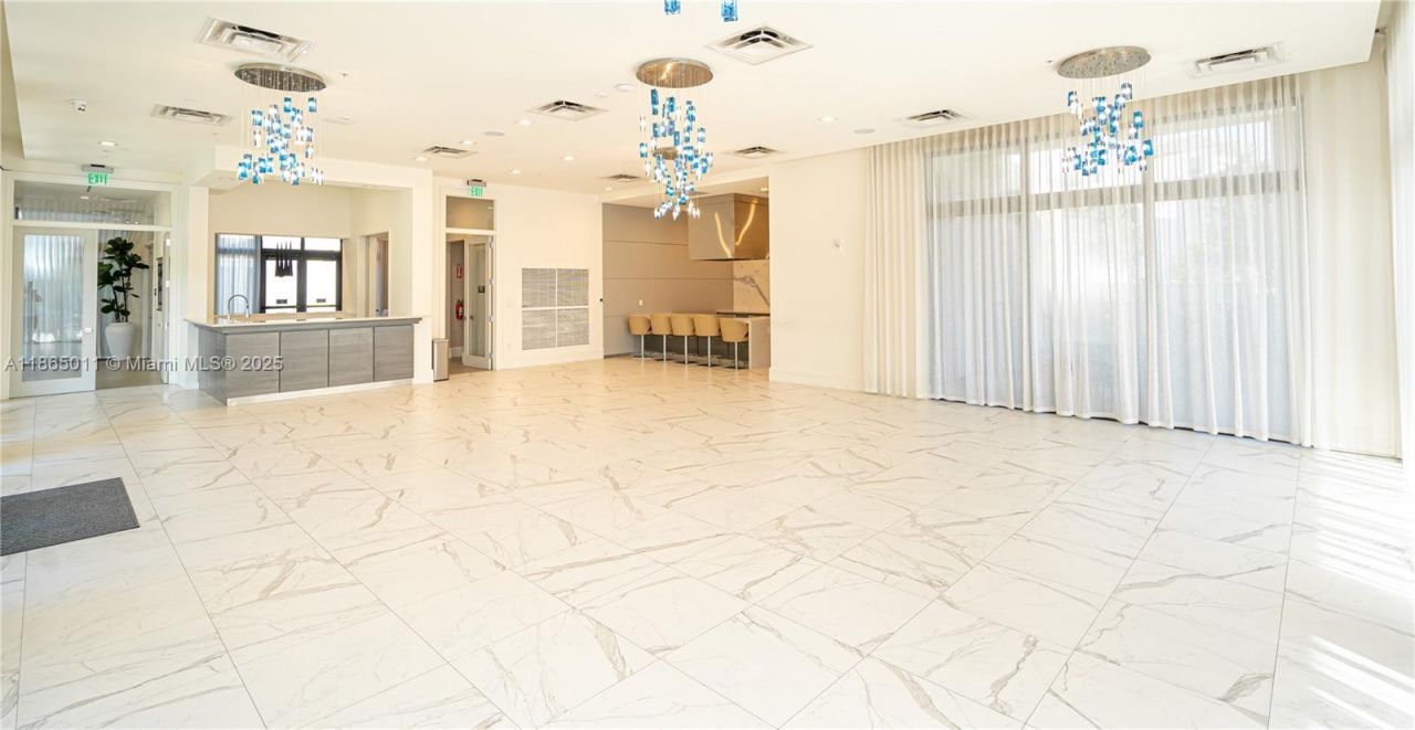 8263 NW 47th Ter, Doral, FL 33166 Photo