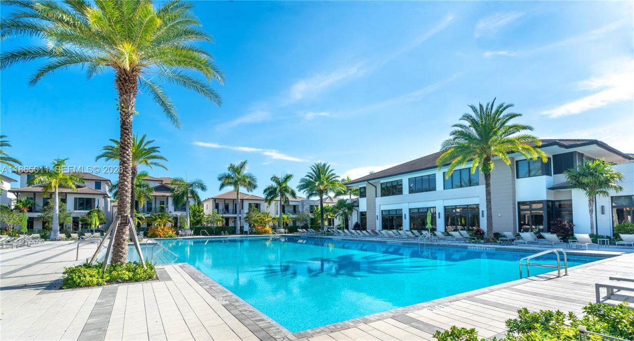 8263 NW 47th Ter, Doral, FL 33166 Photo