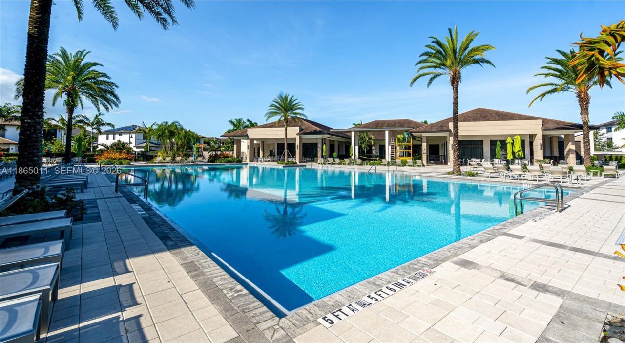 8263 NW 47th Ter, Doral, FL 33166 Photo