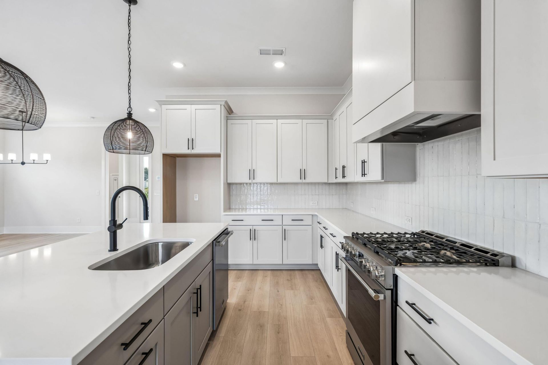 815 Gentle Breeze Drive Photo 13