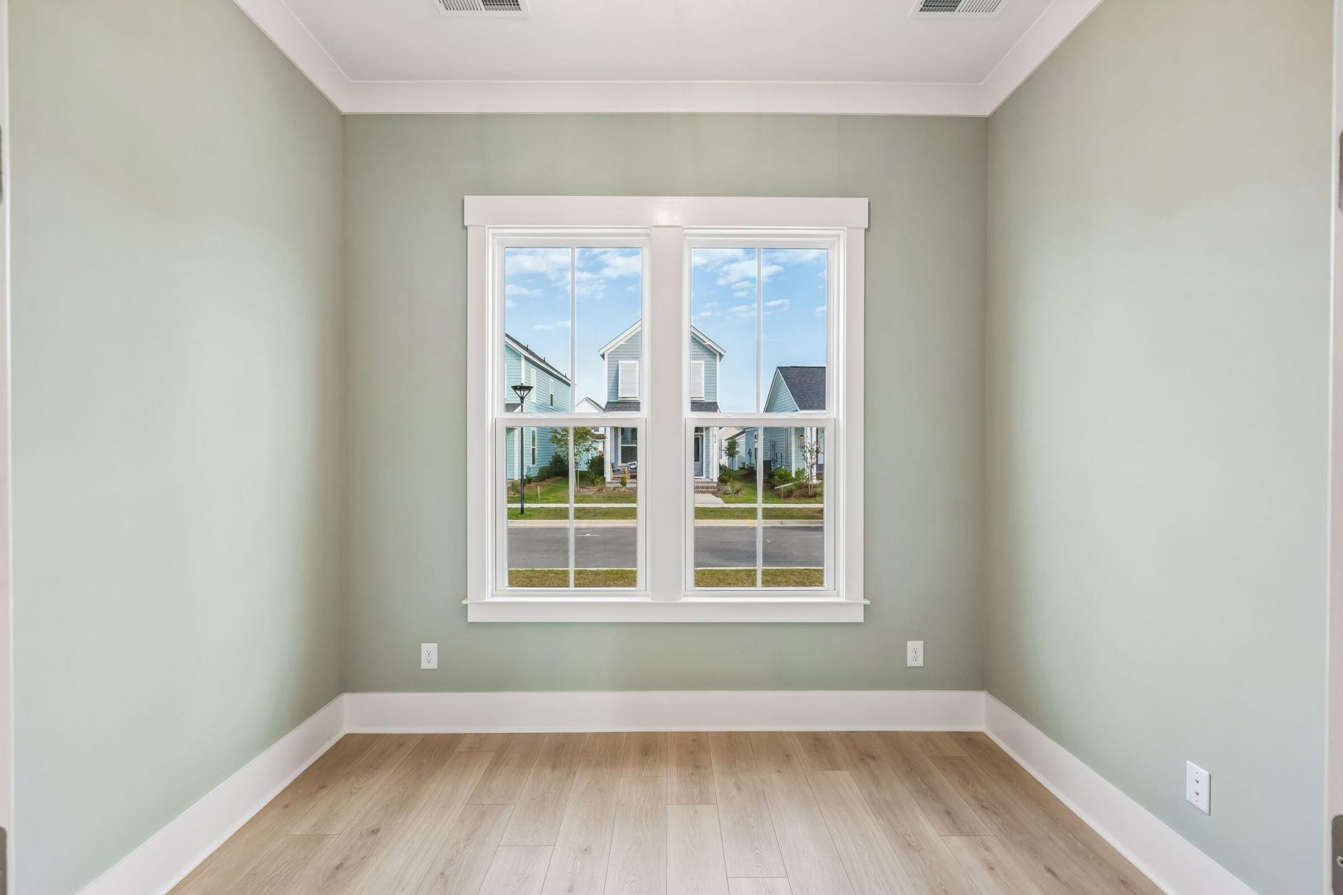 815 Gentle Breeze Drive Photo 16