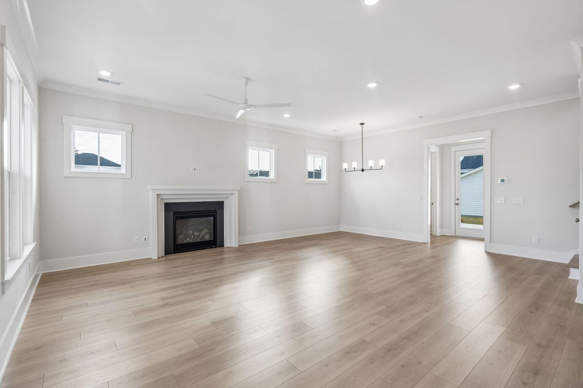 815 Gentle Breeze Drive Photo 6