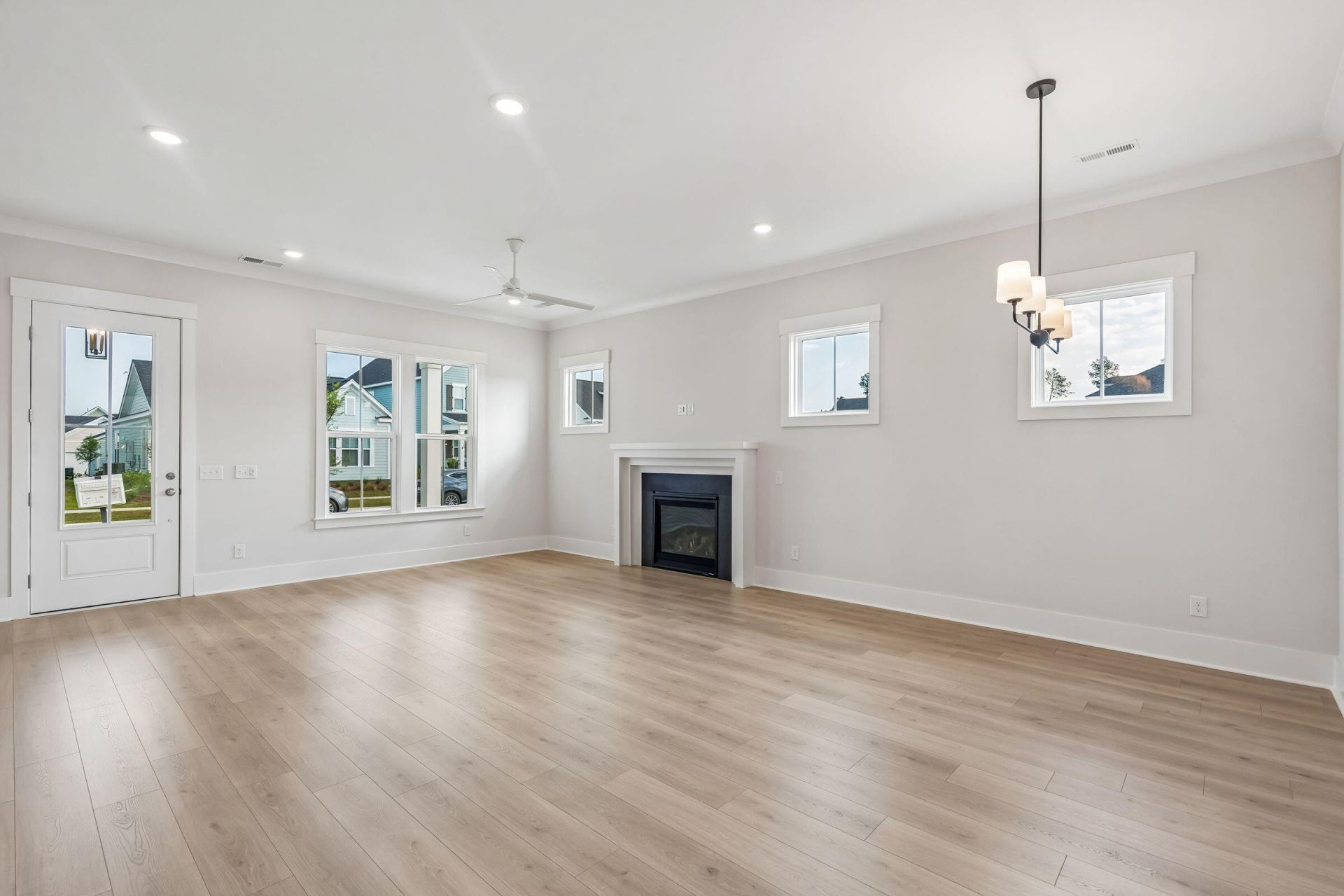 815 Gentle Breeze Drive Photo 7