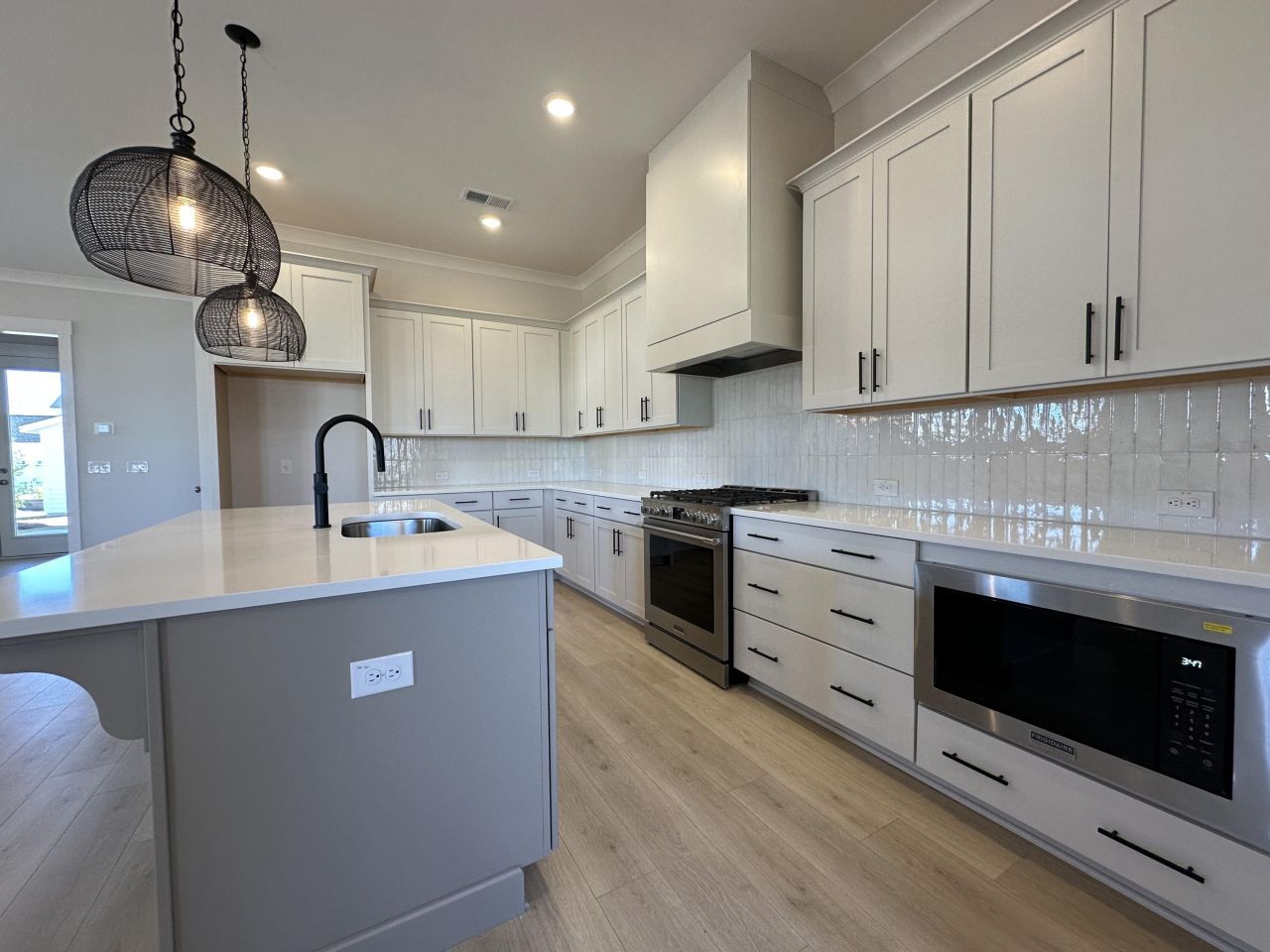 815 Gentle Breeze Drive Photo 7