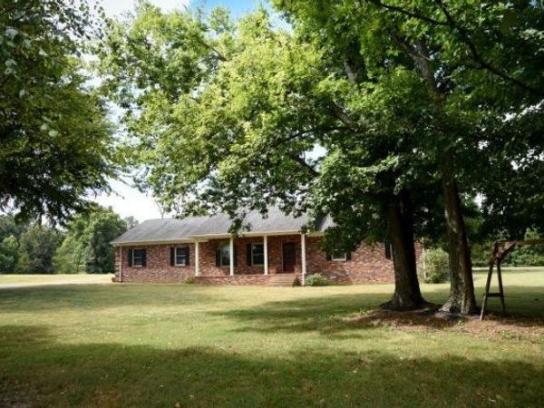 7639 Bowling Green Road, Scottsville, KY 42164