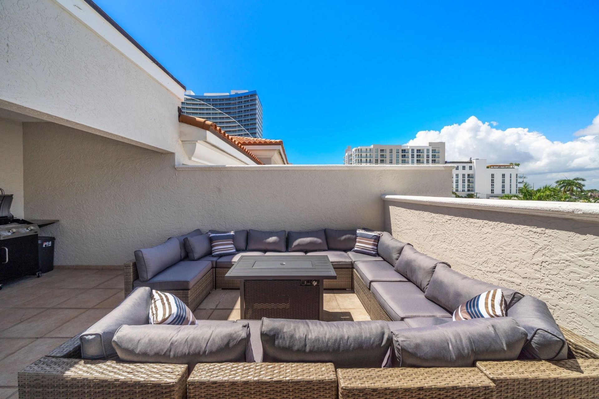 514 N Birch Road, Fort Lauderdale, FL 33304 Photo