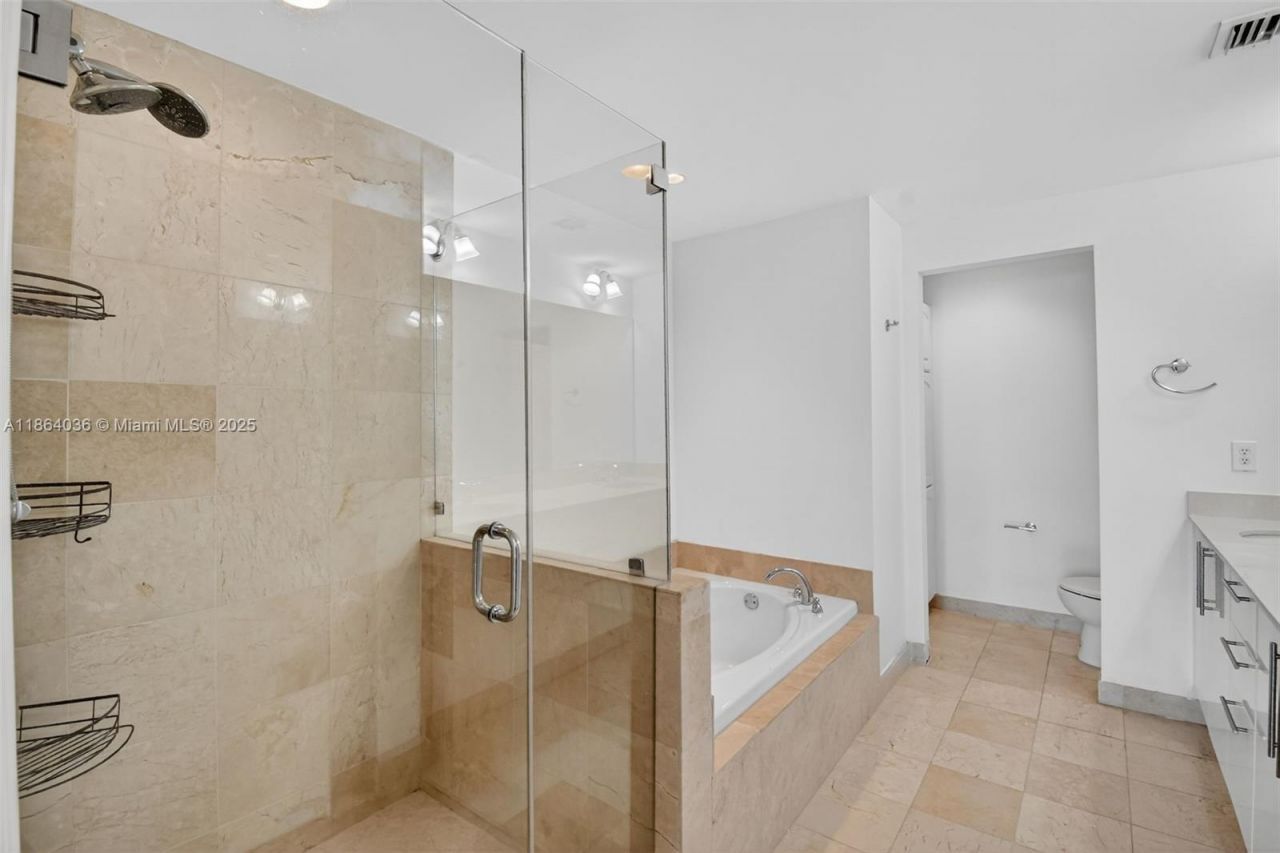 3330 NE 190th St, Unit 1611, Aventura, FL 33180 Photo