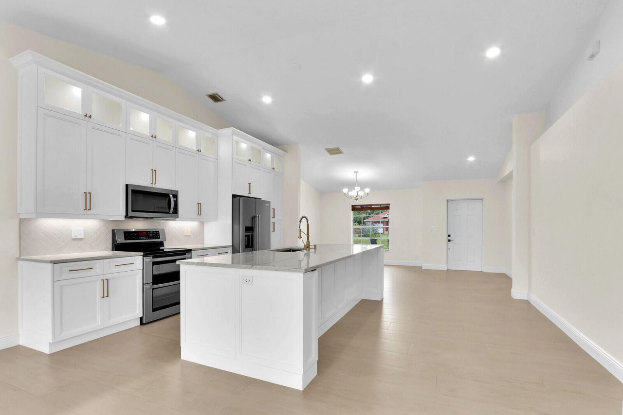 183 SW Ladybug Drive, Port Saint Lucie, FL 34953 Photo