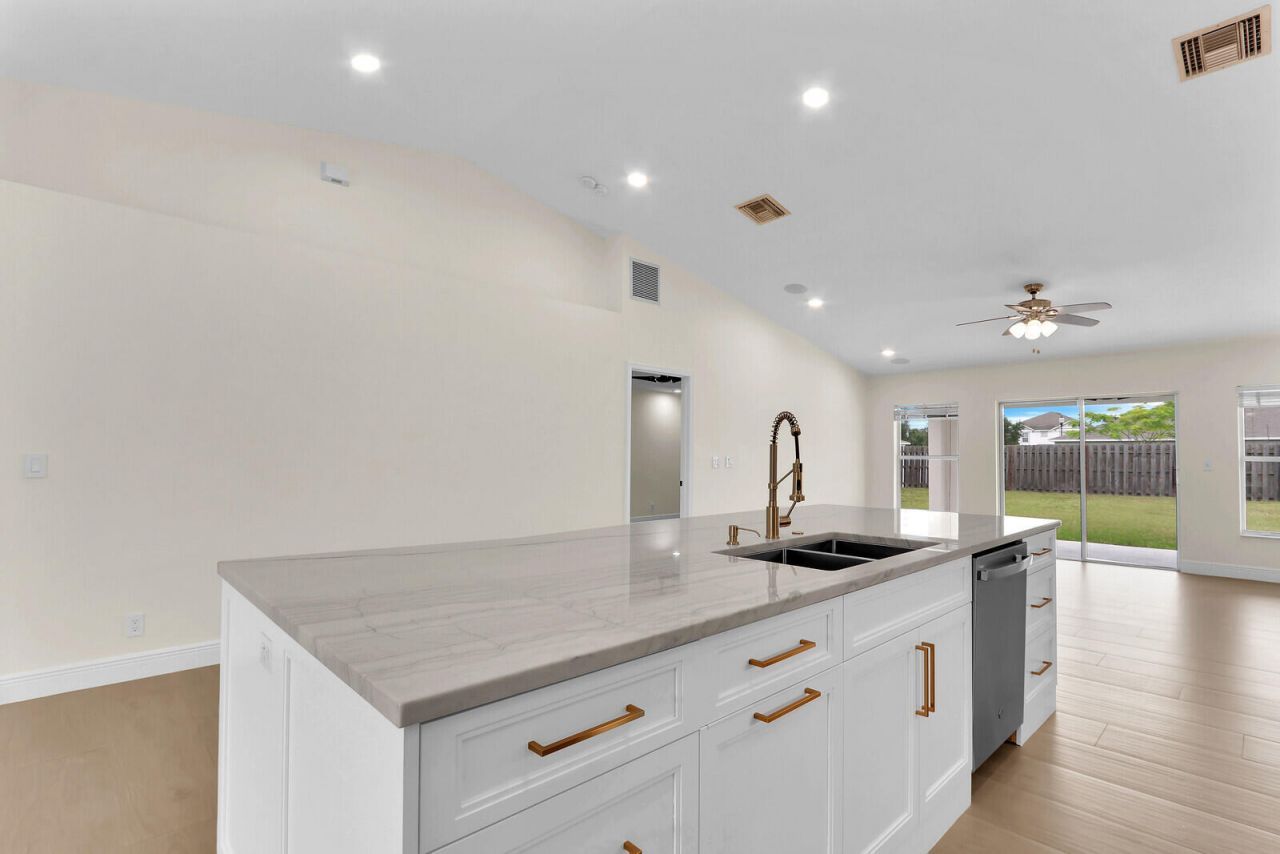 183 SW Ladybug Drive, Port Saint Lucie, FL 34953 Photo