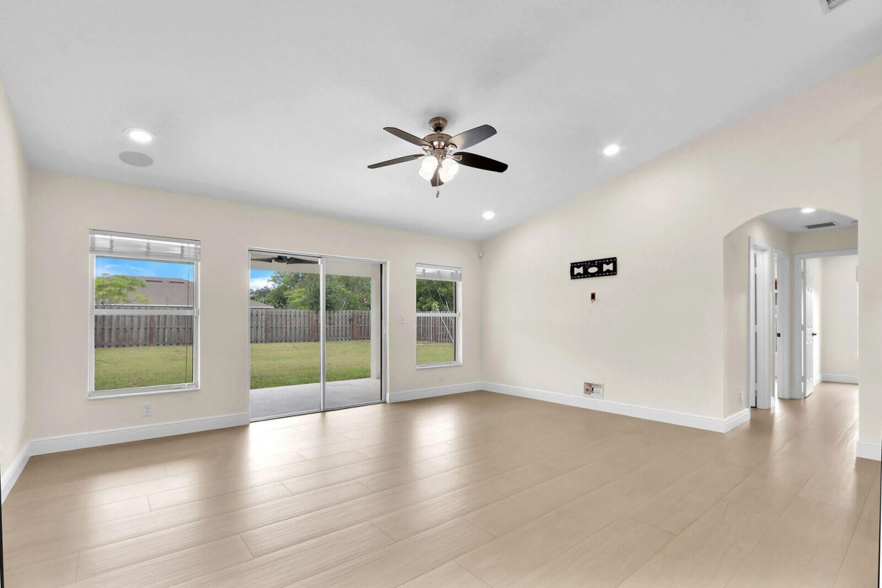 183 SW Ladybug Drive, Port Saint Lucie, FL 34953 Photo