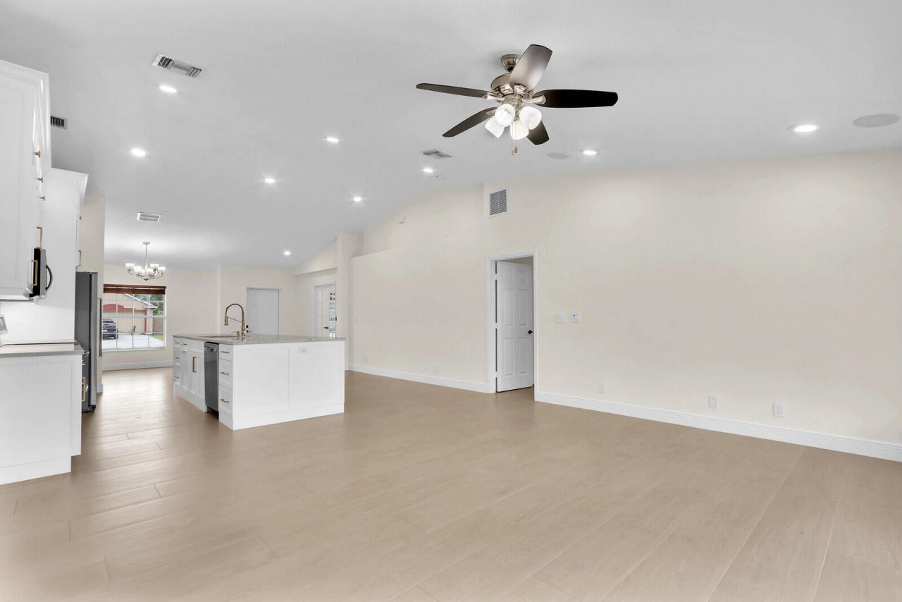 183 SW Ladybug Drive, Port Saint Lucie, FL 34953 Photo