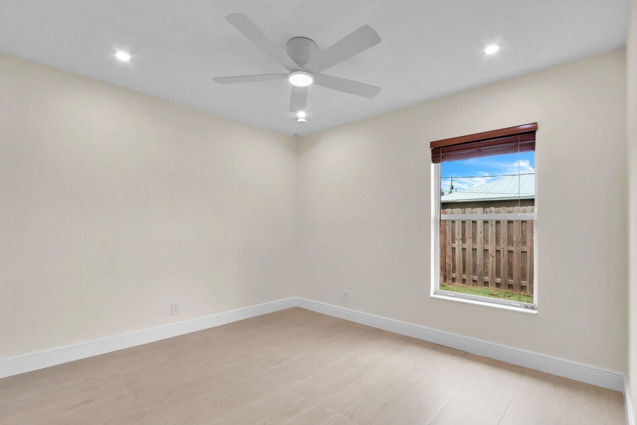 183 SW Ladybug Drive, Port Saint Lucie, FL 34953 Photo