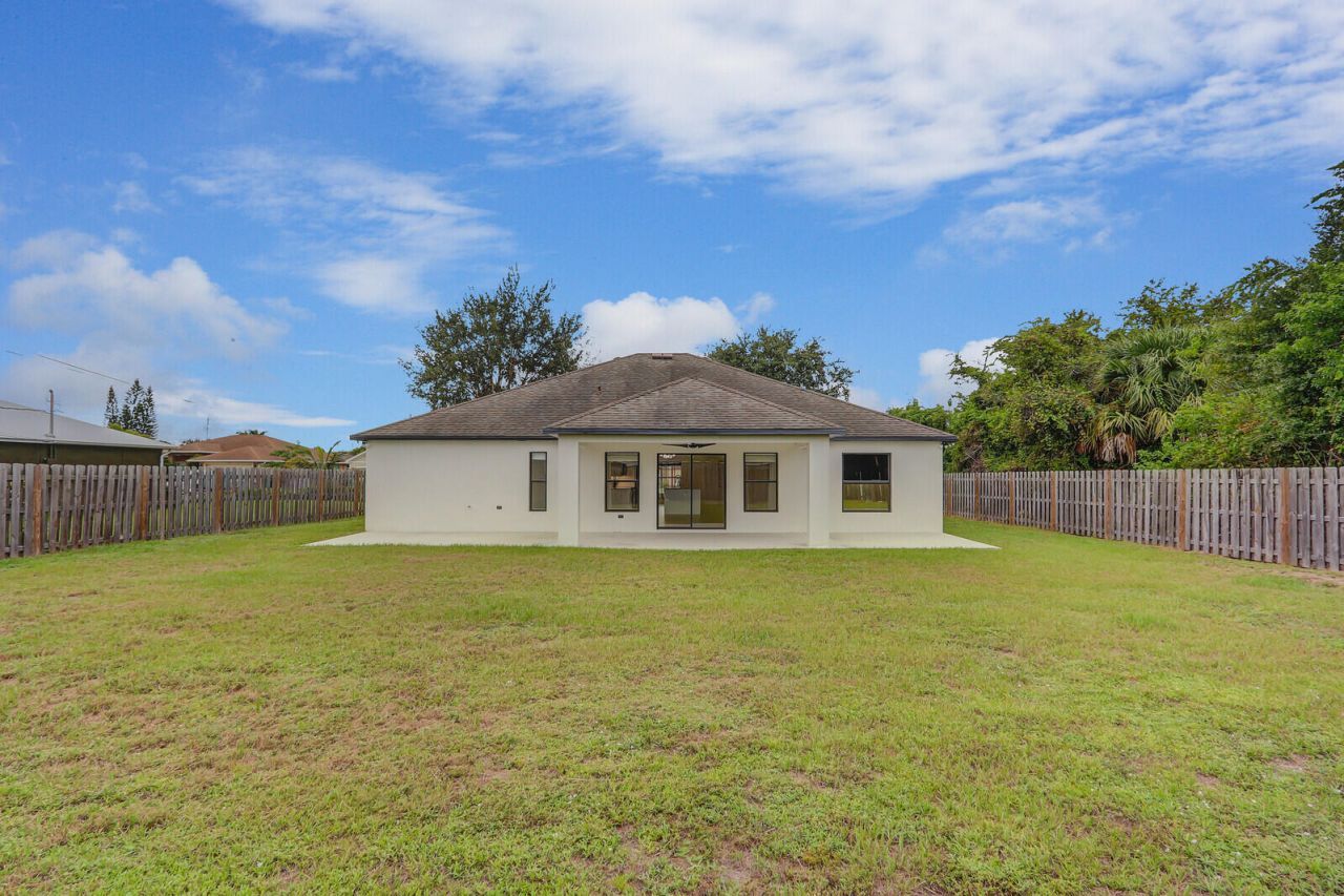183 SW Ladybug Drive, Port Saint Lucie, FL 34953 Photo