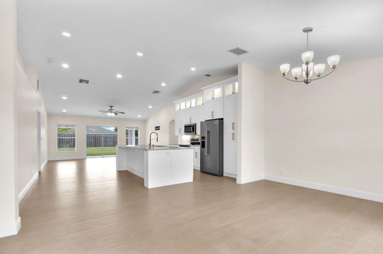 183 SW Ladybug Drive, Port Saint Lucie, FL 34953 Photo