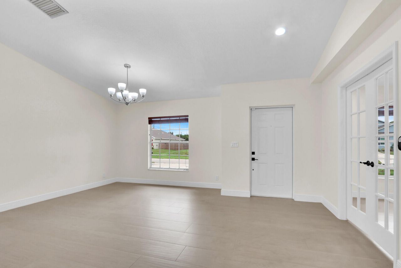 183 SW Ladybug Drive, Port Saint Lucie, FL 34953 Photo